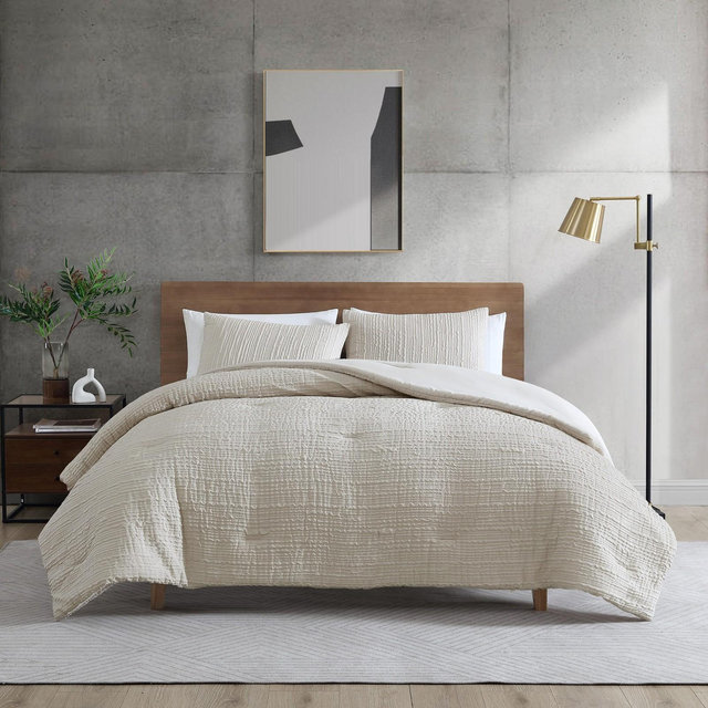Kenneth Cole Serenity Wavy Lines Beige King Duvet Cover Set