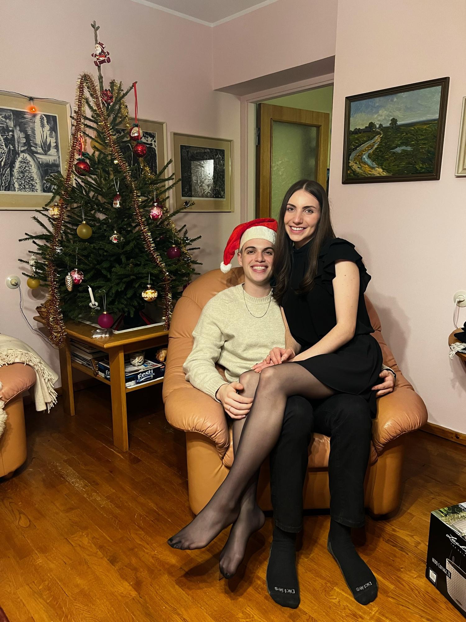 12/24/22: Christmas Eve at Katleen’s wonderful grandparents home, Maia and Vello!