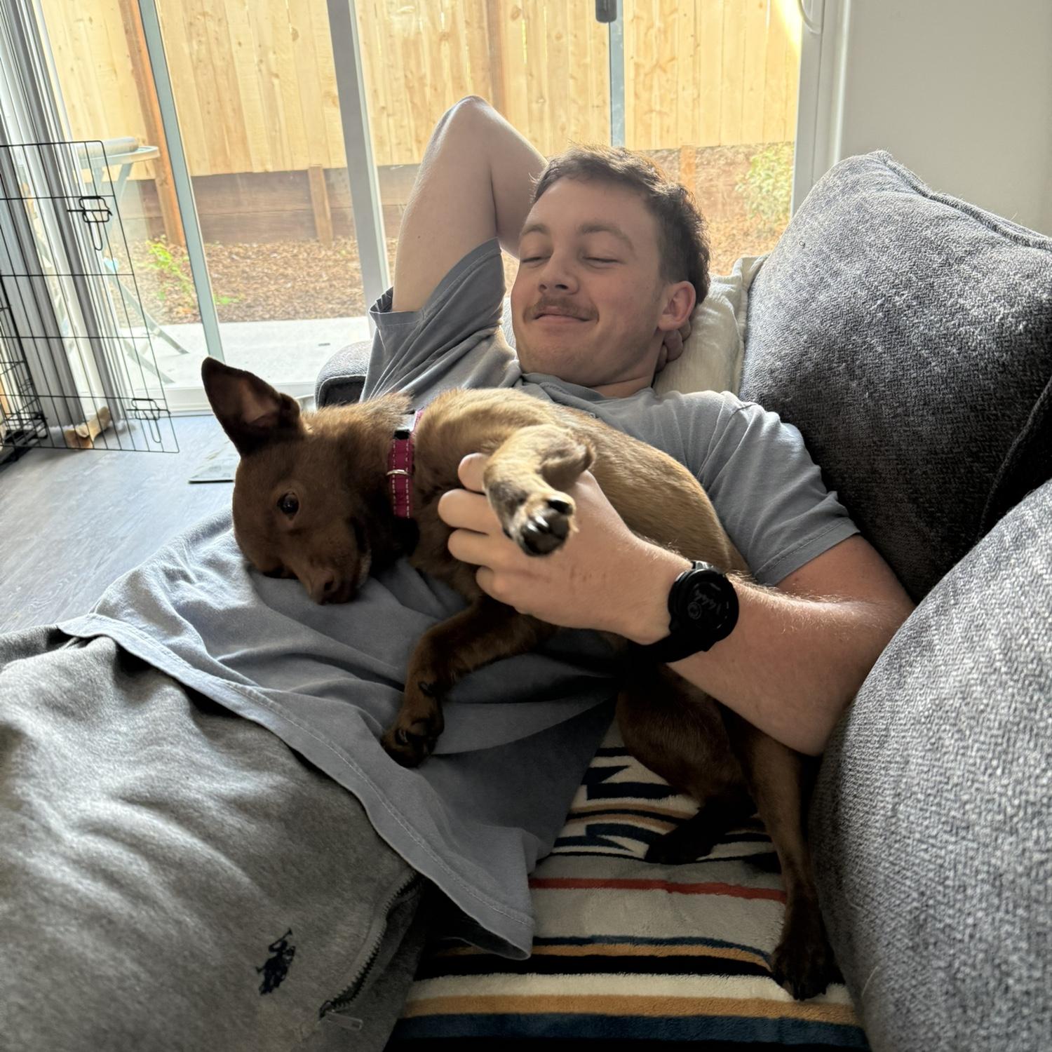 First time meeting Eva’s vicious attack dog 🙄