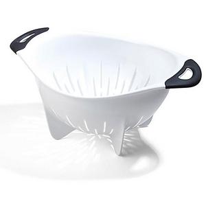 OXO Good Grips® 3 1/2-Quart Plastic Colander