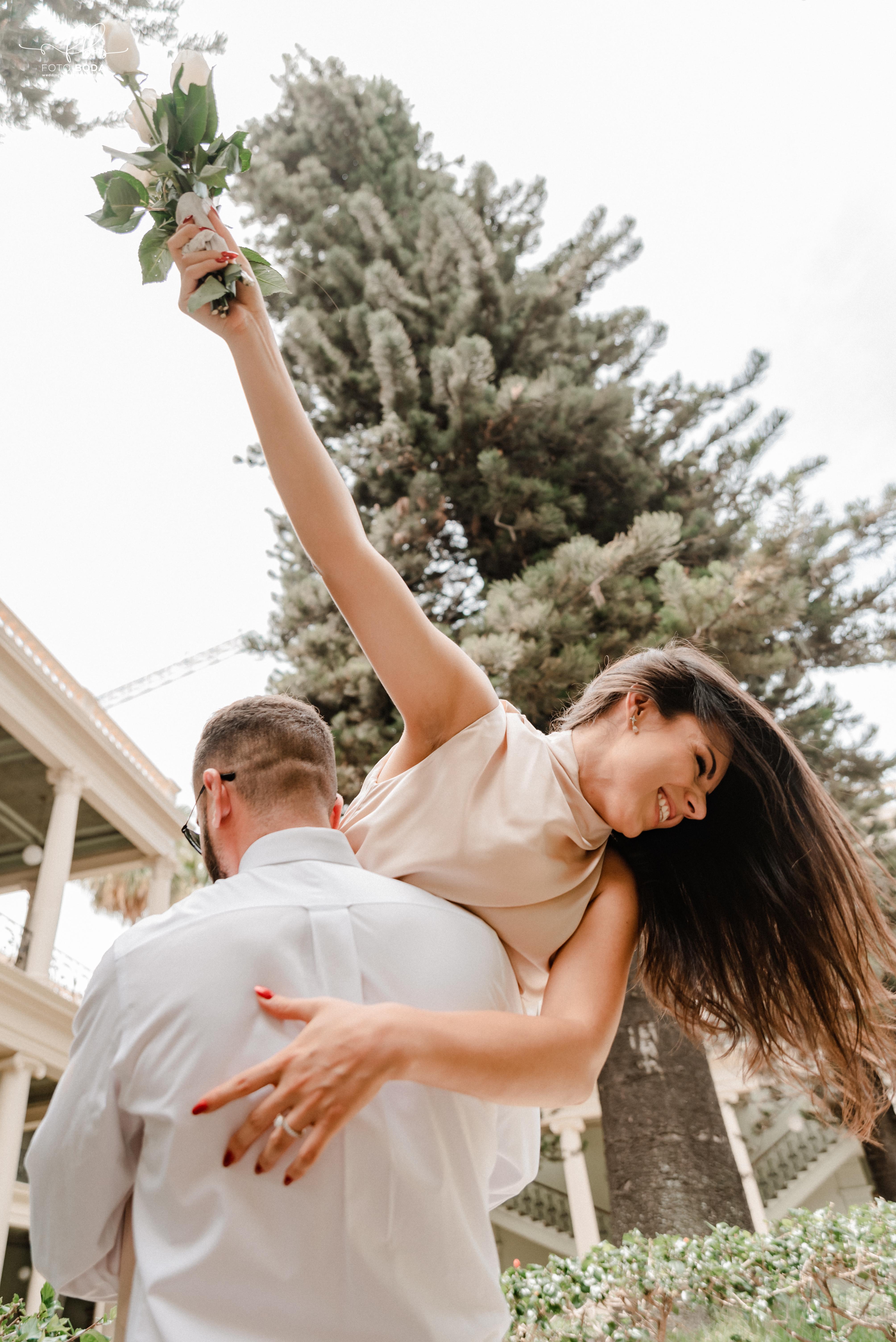 The Wedding Website of Gabriela Erazo and Brent Smith