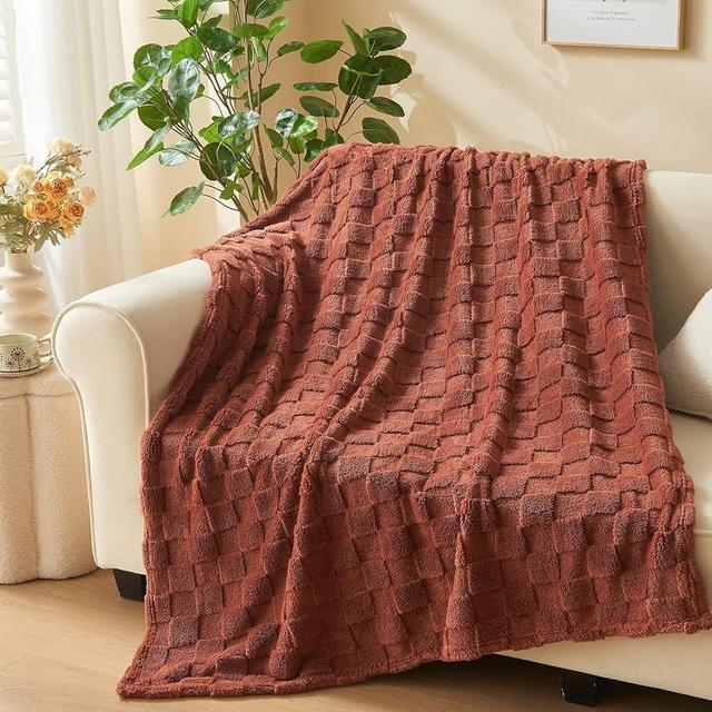 NEWCOSPLAY Super Soft Throw Blanket Coffee Premium Silky Flannel Fleece 3D Checkered Lightweight Bed Blanket All Season Use (Coffee Checkered, Throw(50"x70"))