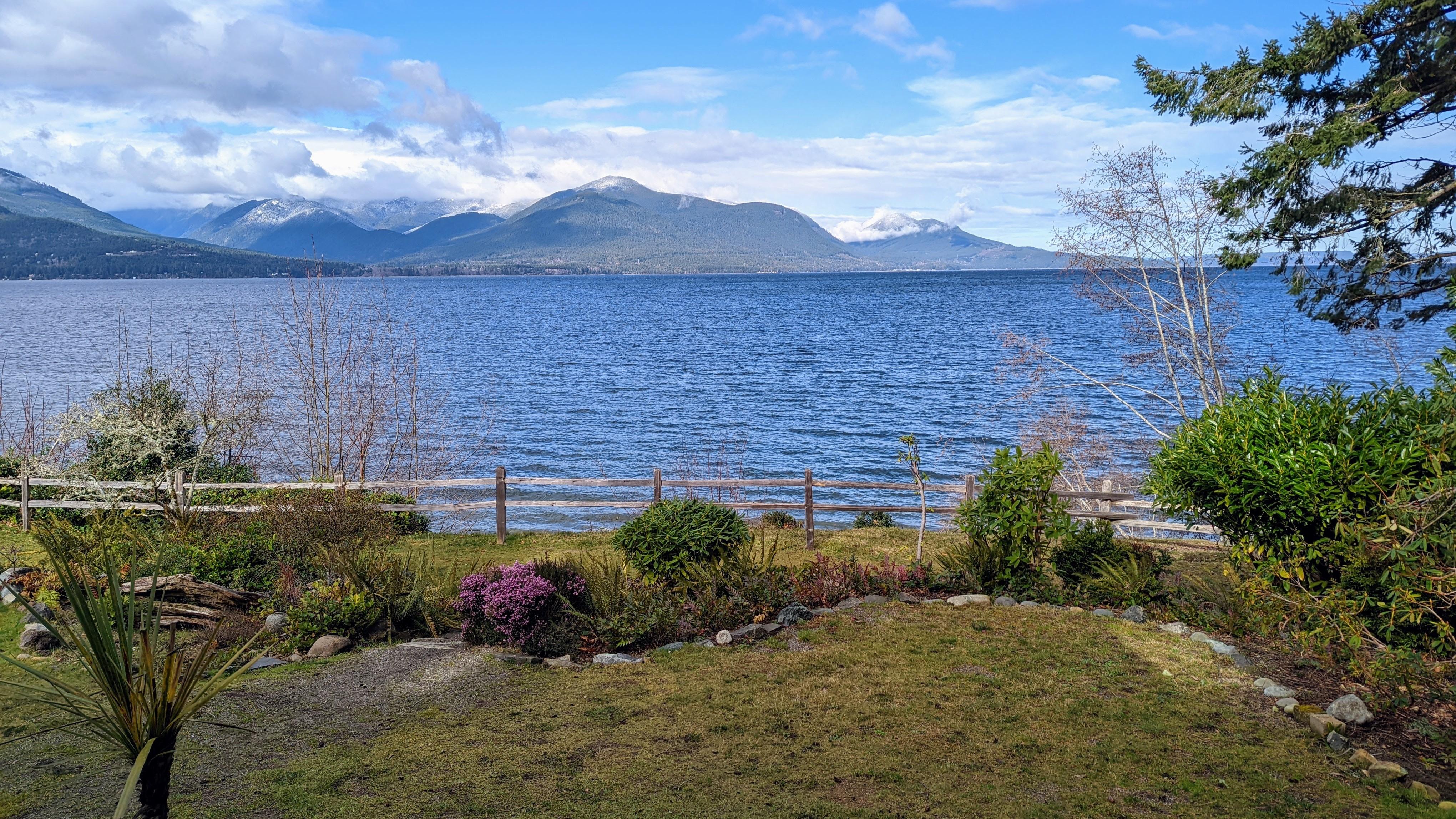 The Wedding Website of Sarah Yue and Everett Kinyon