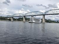 Walnut Street Walking Bridge