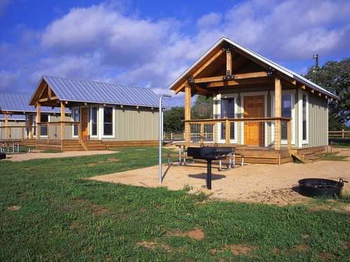 The Wedding Website of Stephanie Eagle and Jay Pence