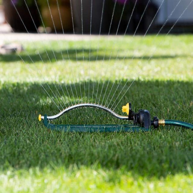 3,400 sq. ft. Oscillating Sprinkler