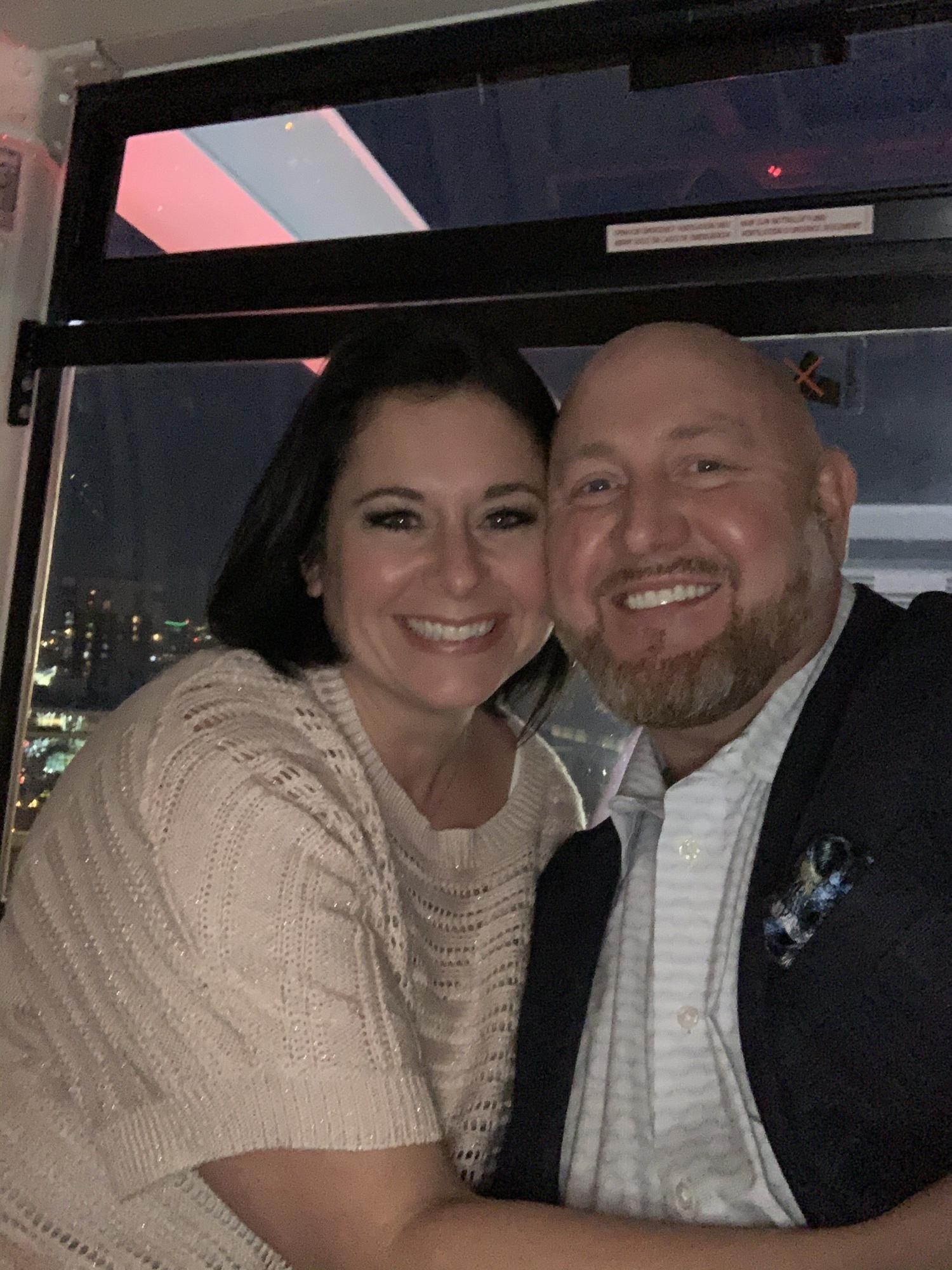 Farris Wheel ride in ATL! Anna is afraid of heights! Lol