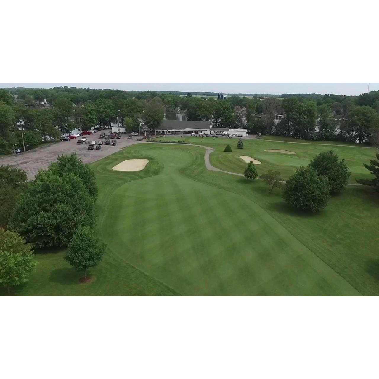 Tippecanoe Country Club - where Luke and I's reception will be. The building sits right next to Lake Shafer.
Photo credit: Google Images