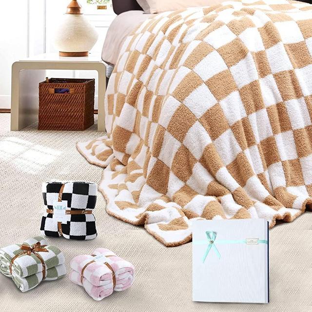 GCQC Checkered Throw Blanket, Knitted Checkerboard Grid Gingham Warmer Comfort Shaggy Soft Cozy Fuzzy Bed Best Gift Blanket with Box for Home Chair Sofa Couch Camping Travel