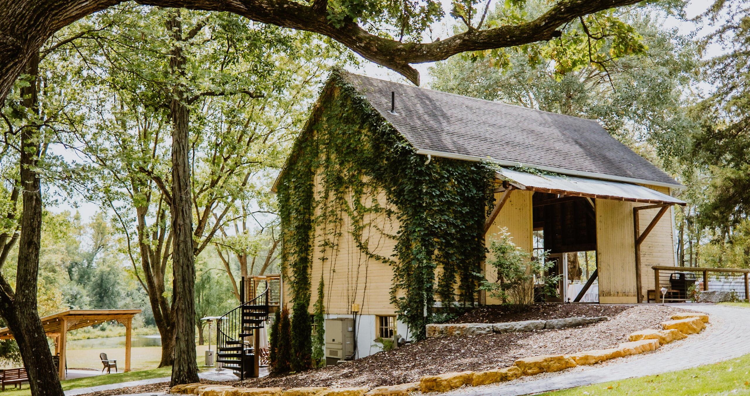 The Wedding Website of Hillary Horsfall and Chris Chipman