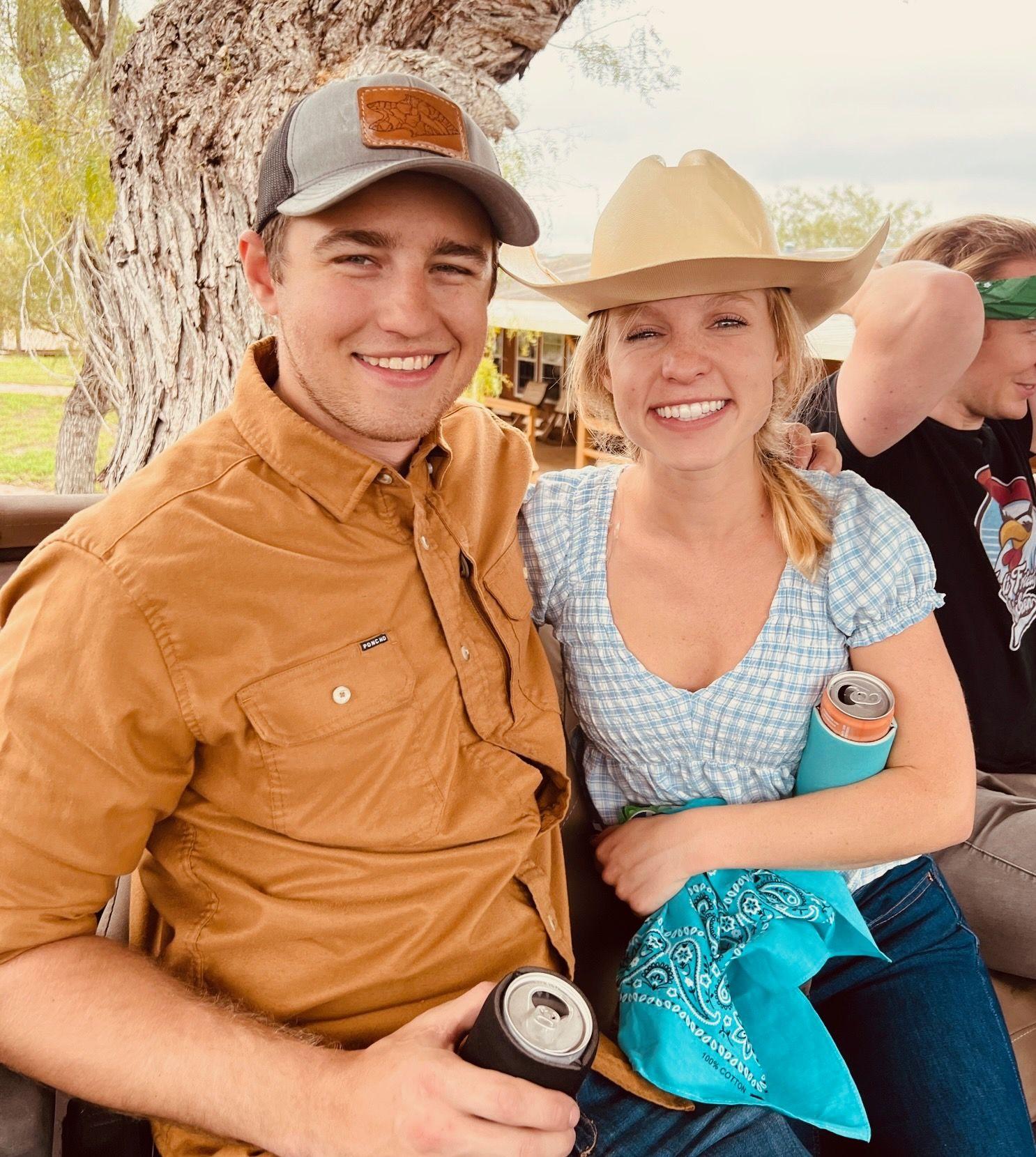 The Wedding Website of Amanda Schoewe and Forrest Powell