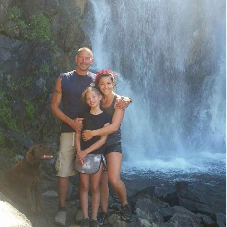 HIKE UP TO HOLLAND FALLS