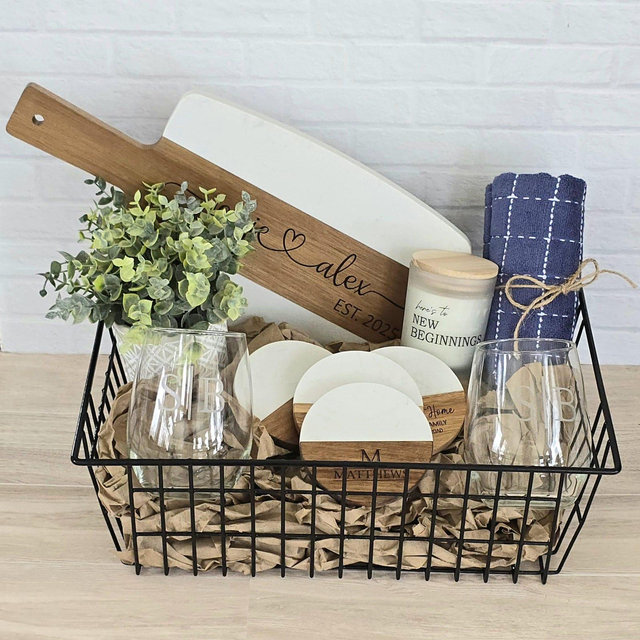 Custom Wedding Gift Marble Cutting Board Gift for Couple Wedding Basket Personalized Charcuterie Board Engagement Gift for Bridal Shower