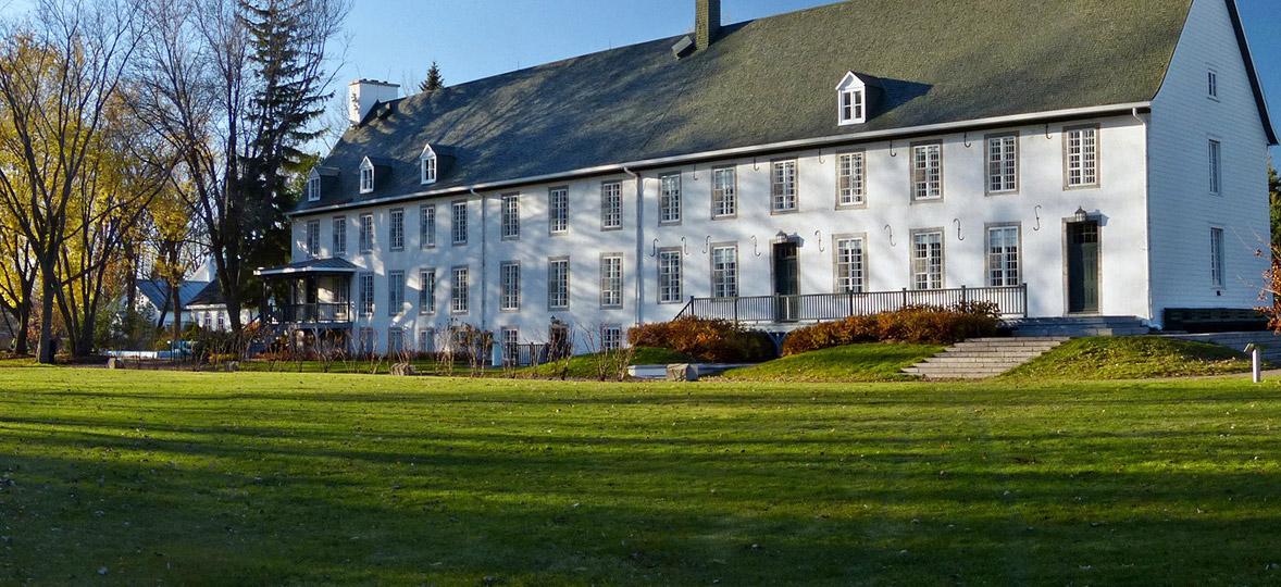 The Wedding Website of Alexandre Veillette and Jennifer Hains