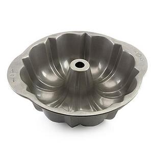 USA Pan Fluted Cake Pan