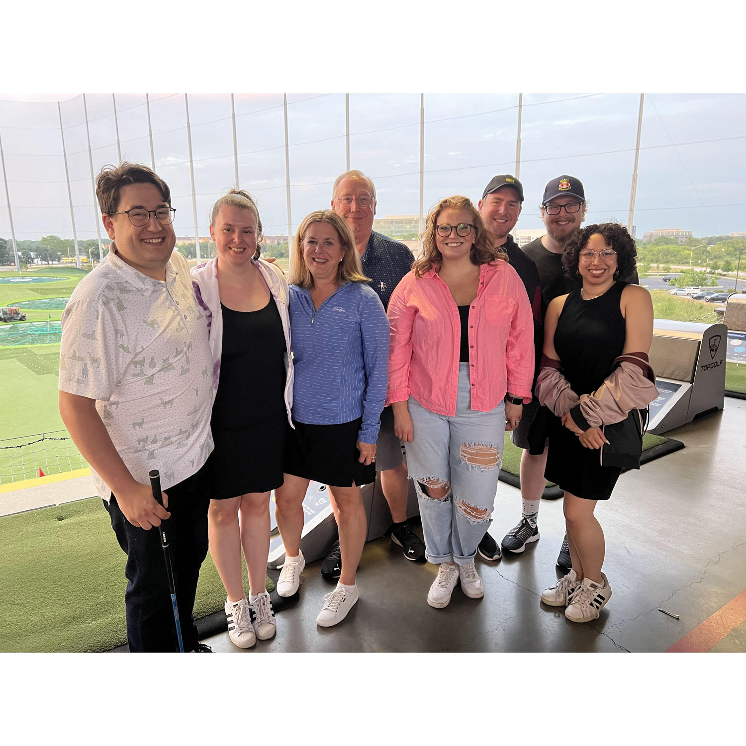 July 2023: The Brown family gang, two months before the end of long distance | La familia Brown, dos meses antes del fin de la larga distancia