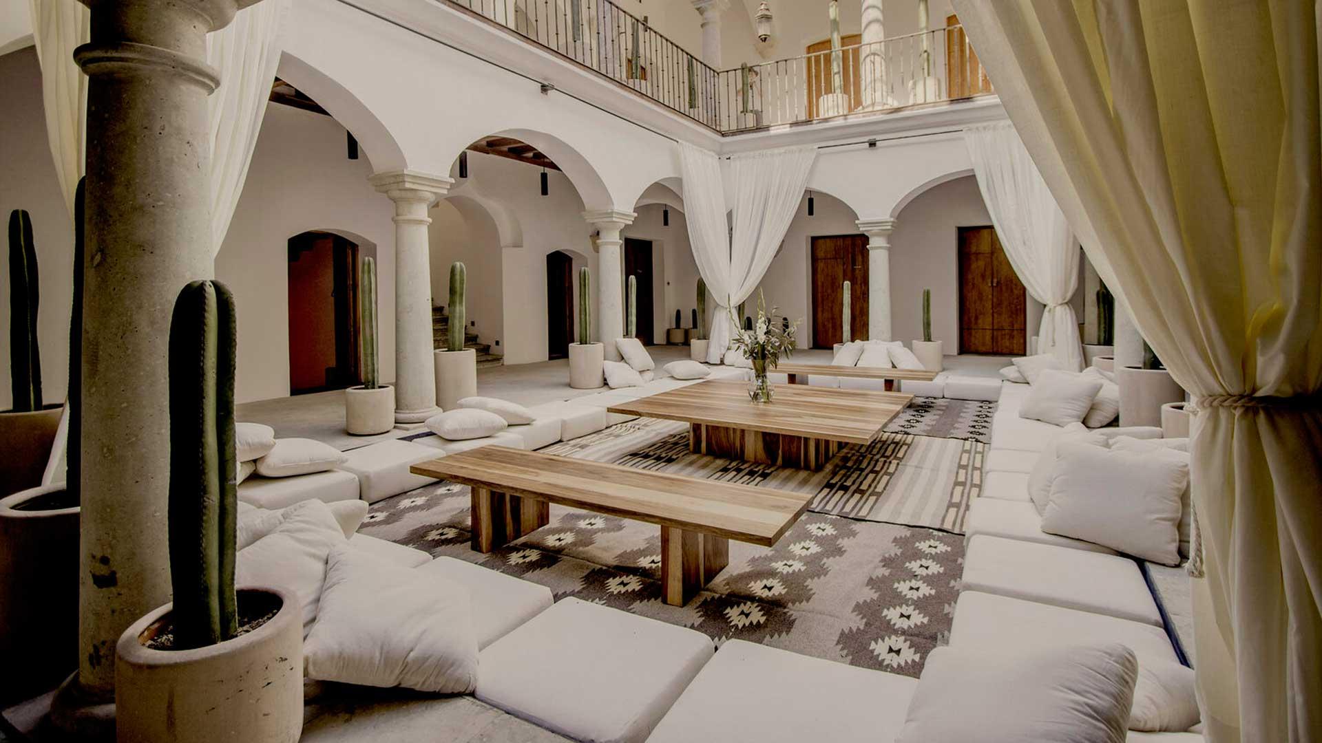 The Wedding Website of Fernanda Robelo and Felipe Montealegre