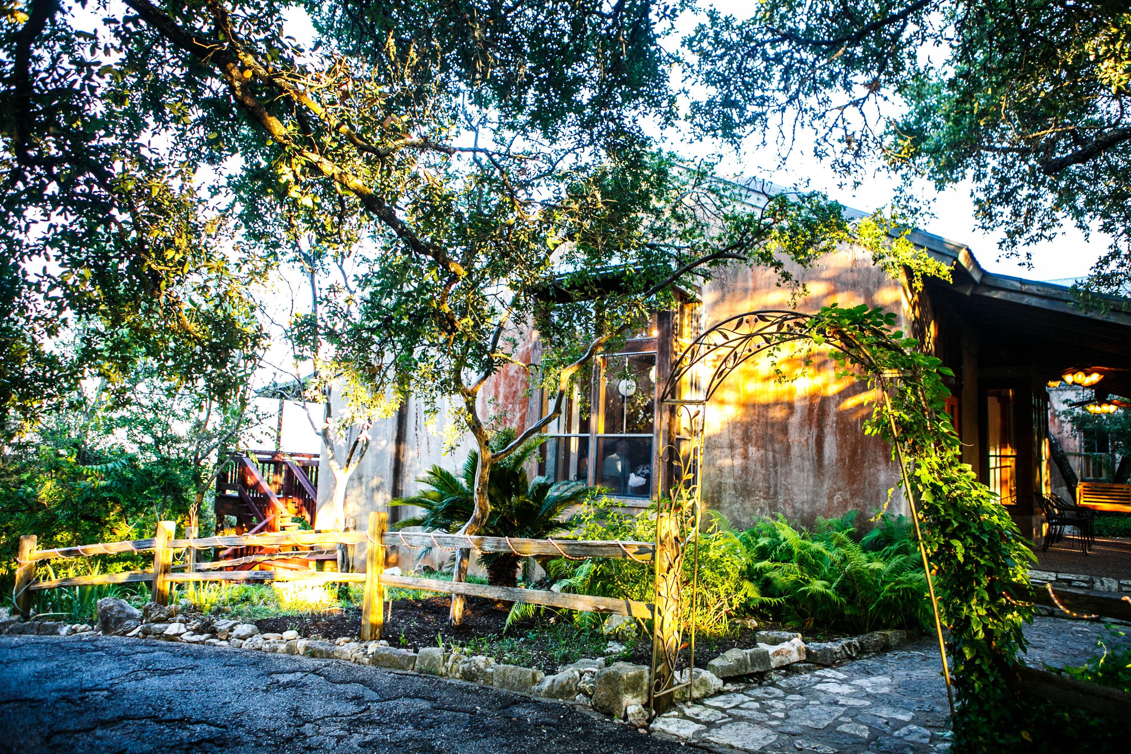 The Wedding Website of Libby McGraw and Grant Kramer