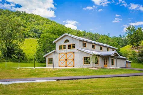 The Wedding Website of Holly Ettenhofer and Kurtis Cross