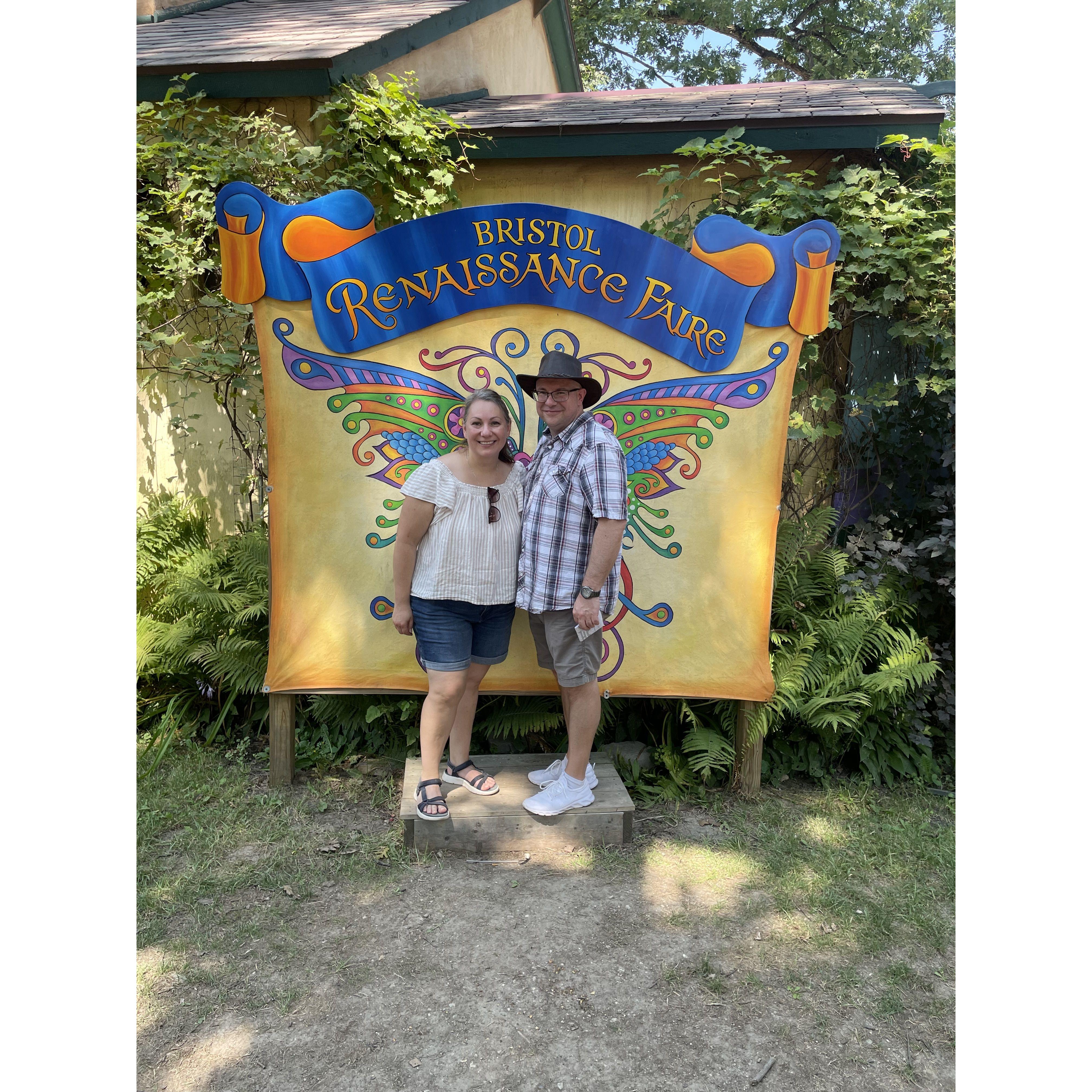 We love Ren Faire and try to go every year.  Huzzah!