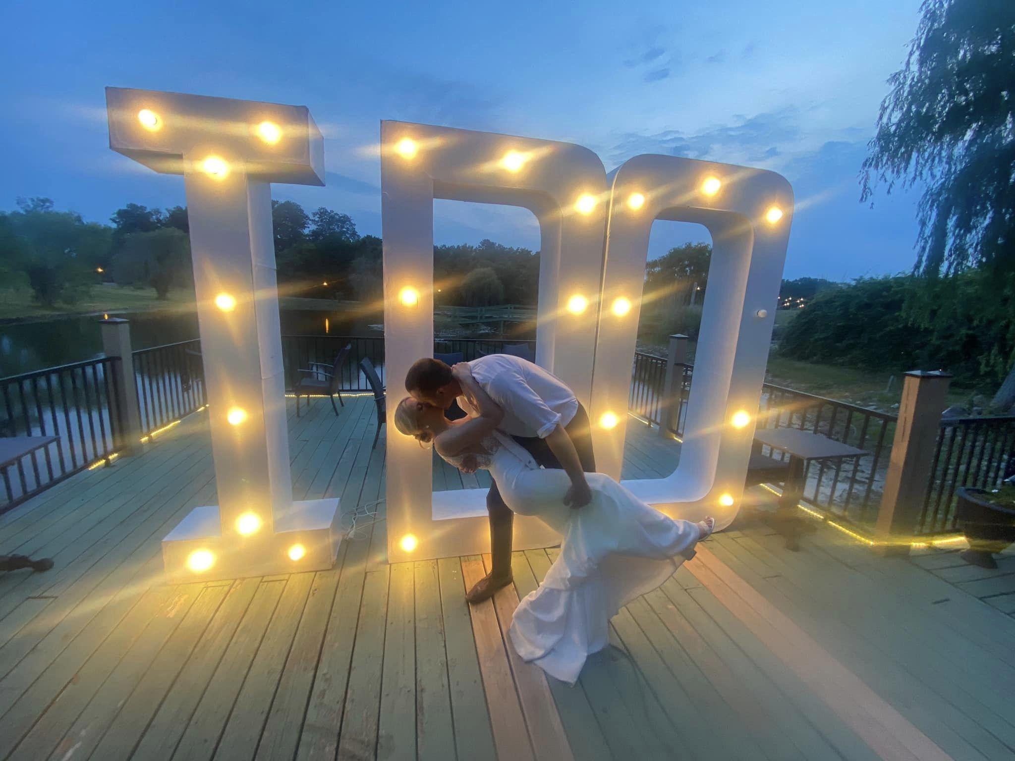 The Wedding Website of Jacqueline Gordon and John Pawloski