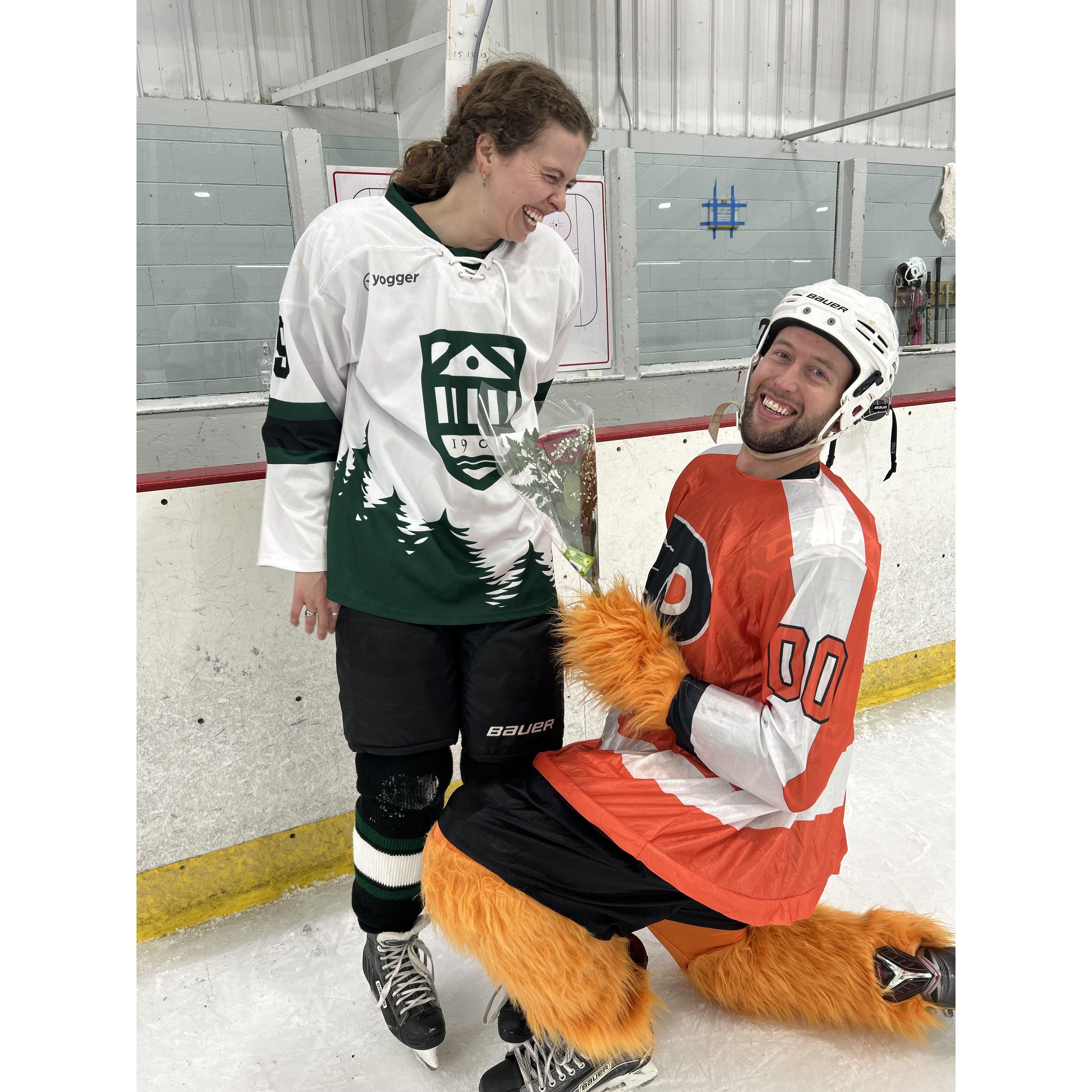 HOCKEY.