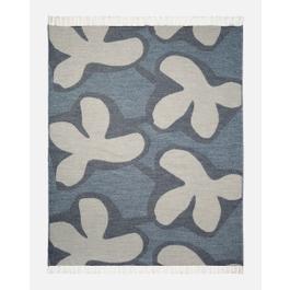 Kevätkiuru throw blanket