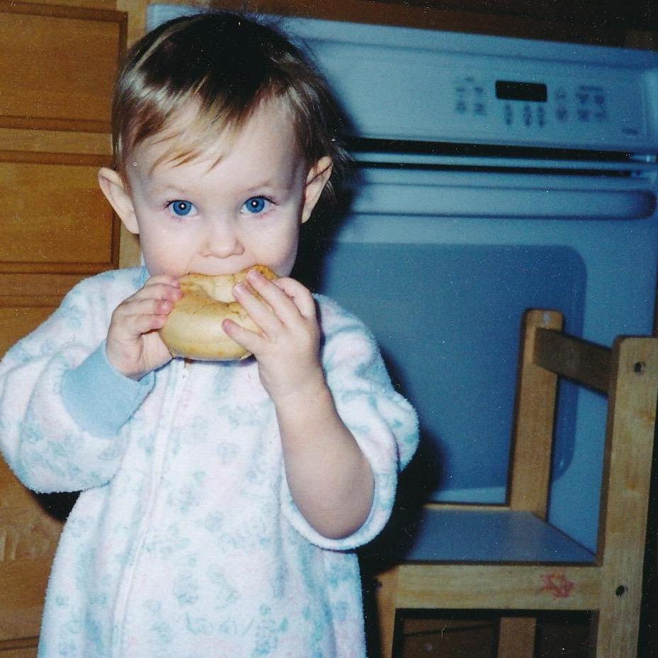 Malone developing her love for carbs at a young age, and yet still being way less fat of a baby than Jeremy.
Jeremy has literally no photos before they started dating, but he was a fat baby