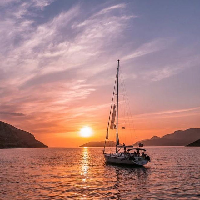 Honeymoon Sunset Sail