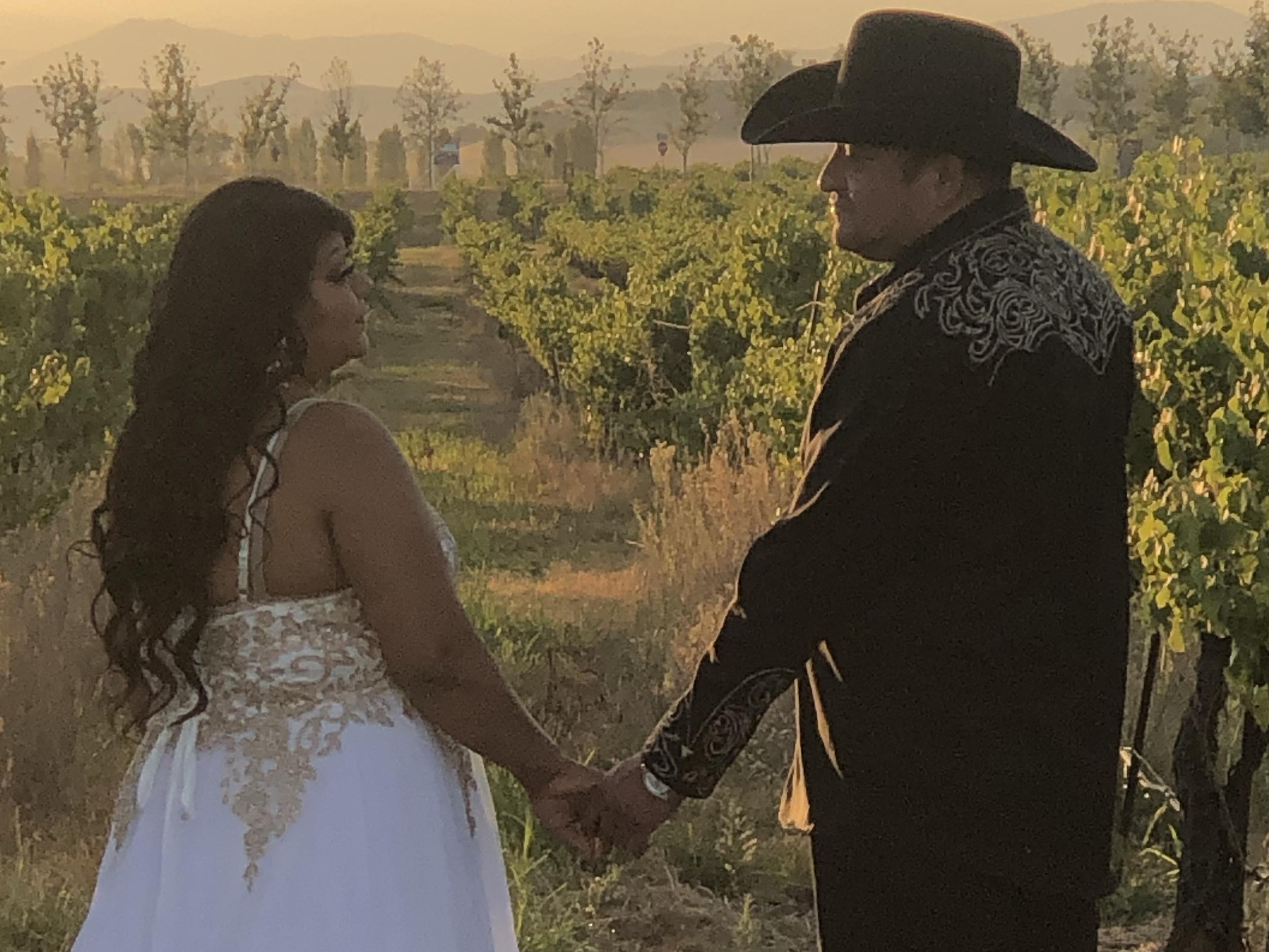 The Wedding Website of Lyza Barreno and Art Leanos
