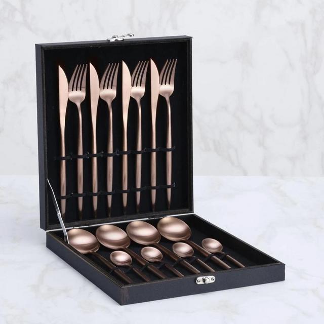 Fine Spain Rose Gold Set for 4