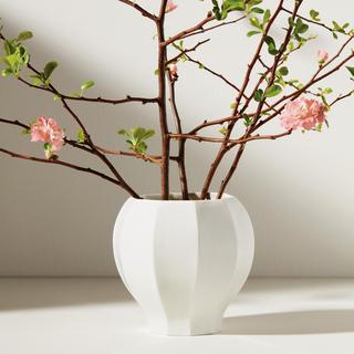 Facets Curvy Vase