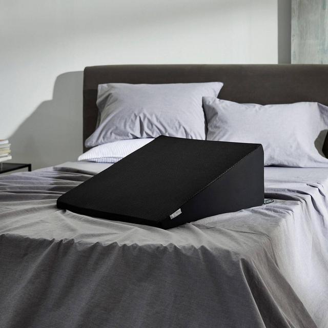 Hydraluxe+ React Cooling Memory Foam Wedge Pillow - Comfort Revolution