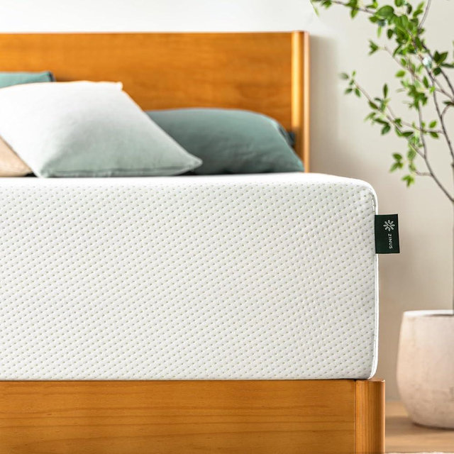 ZINUS 10 Inch Green Tea Memory Foam Mattress [New Version], King, Fiberglass free, Medium Firm Feel, Zoned Pressure Relief, Certified Safe Foams & Fabric, Mattress in A Box