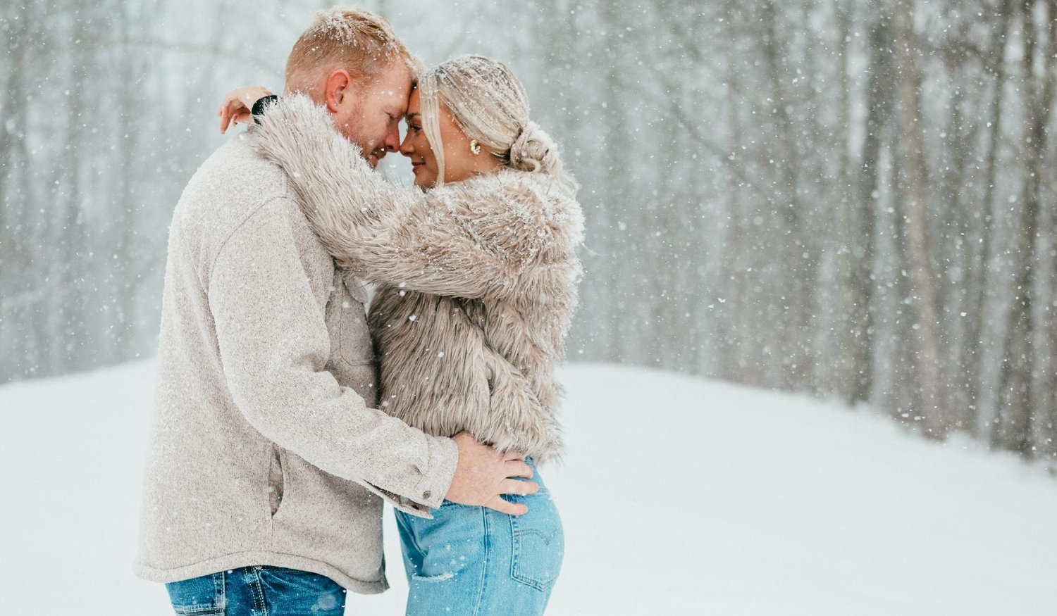 The Wedding Website of Cydnee Lambert and John Henderson