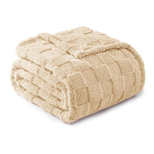 Exclusivo Mezcla Fleece Throw Blanket for Couch, Super Soft 3D Checkered Jacquard Bed Blanket, Cozy Fluffy Lightweight Blanket for All Seasons, 50x60 Inches, Beige Blanket