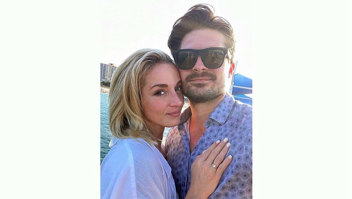 The Wedding Website of Jessica Lee Goldyn and Blake Zelesnikar