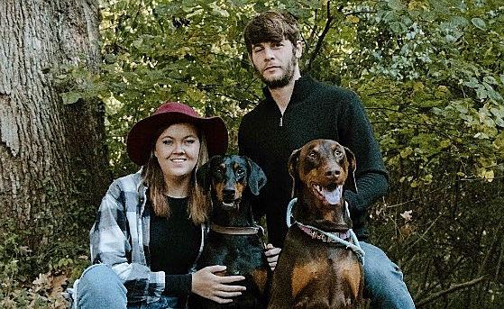 The Wedding Website of Ashleigh Lockhart and Zachary Going