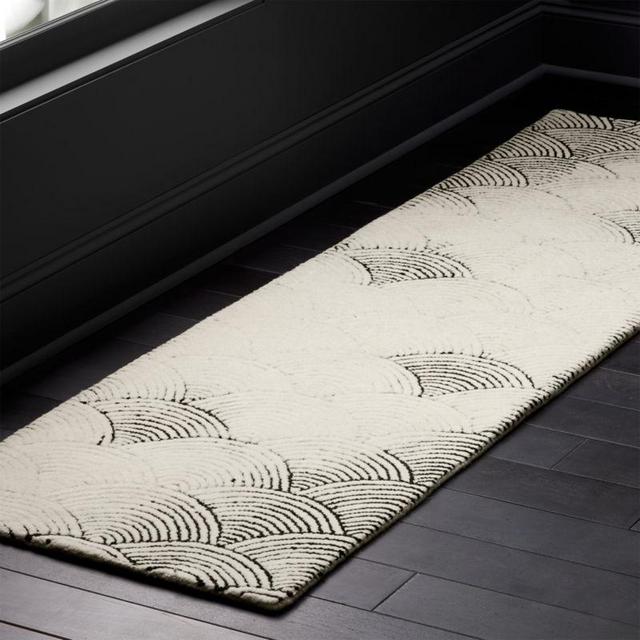 Flutter Black and White Runner