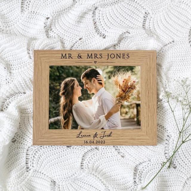Mr and Mrs | Personalised Photo Frame | ENGRAVED Gift | For 7X5 or 6x4 Picture