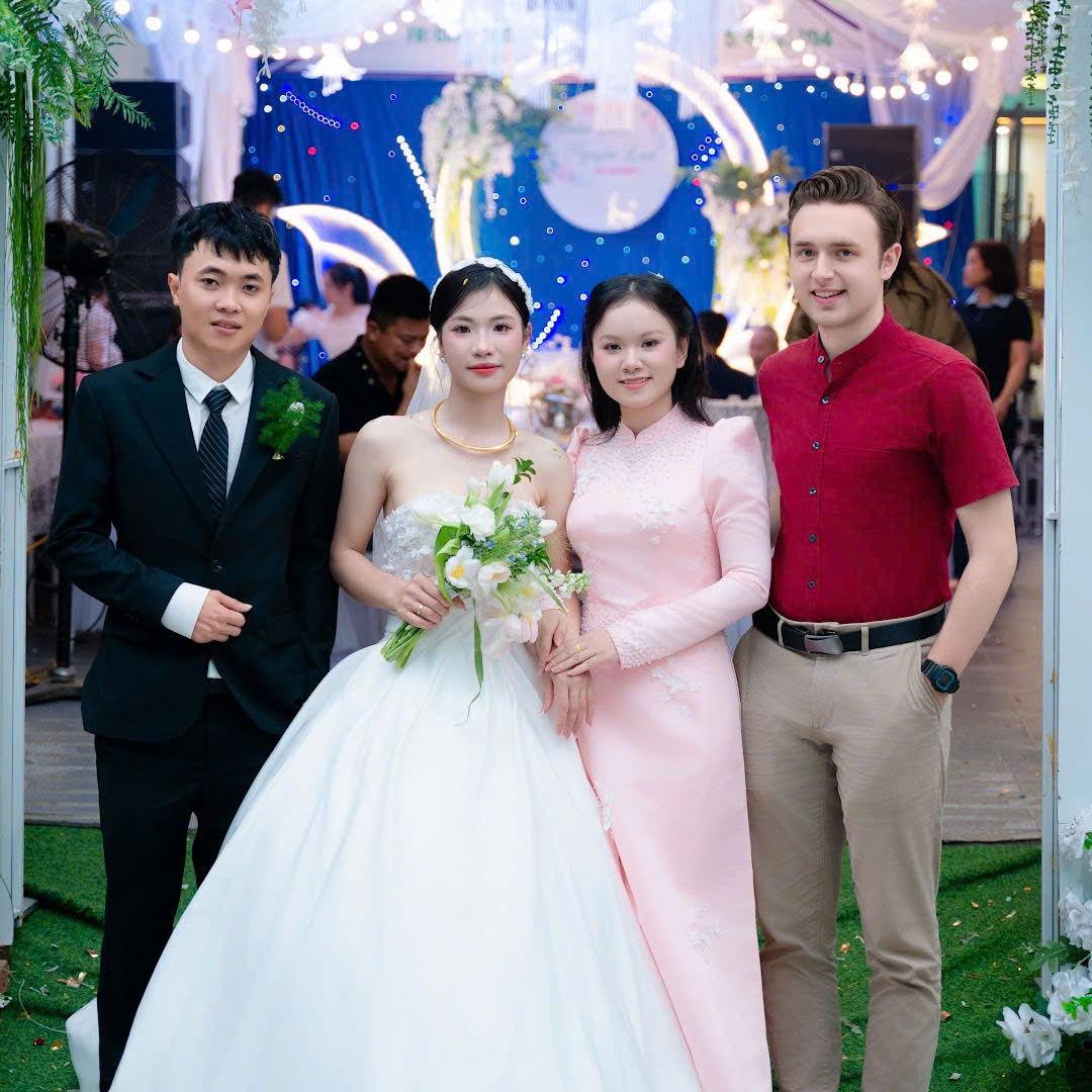 Giang's cousin's wedding in Haiphong November 2025