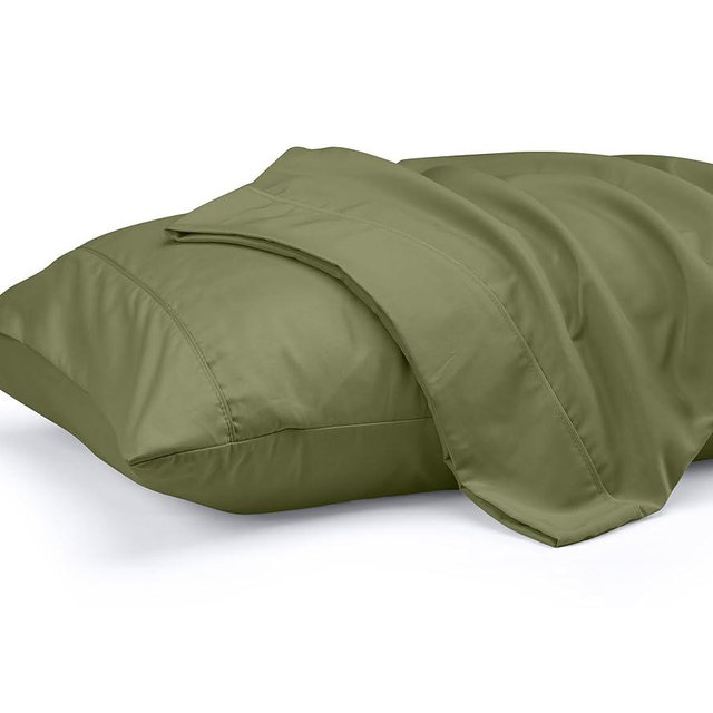 Utopia Bedding Queen Pillow Cases - 2 Pack - Envelope Closure - Soft Brushed Microfiber Fabric - Shrinkage and Fade Resistant Pillow Covers 20 X 30 Inches (Queen, Olive)