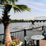 Duke’s Bar & Grille
