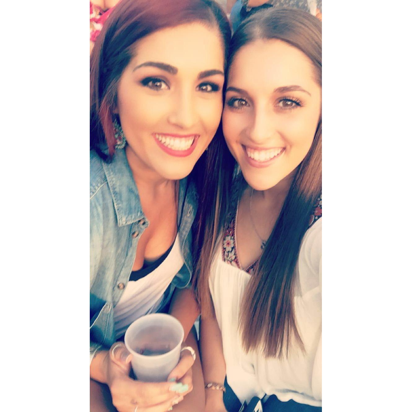 Brooke and her Maid of Honor and little sister Taylor