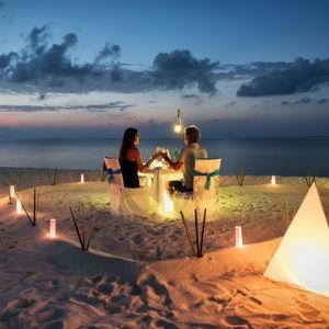 private honeymoon dinner