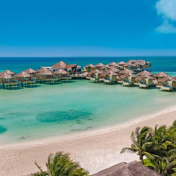 Honeymoon Resort - Palafitos Overwater Bungalows