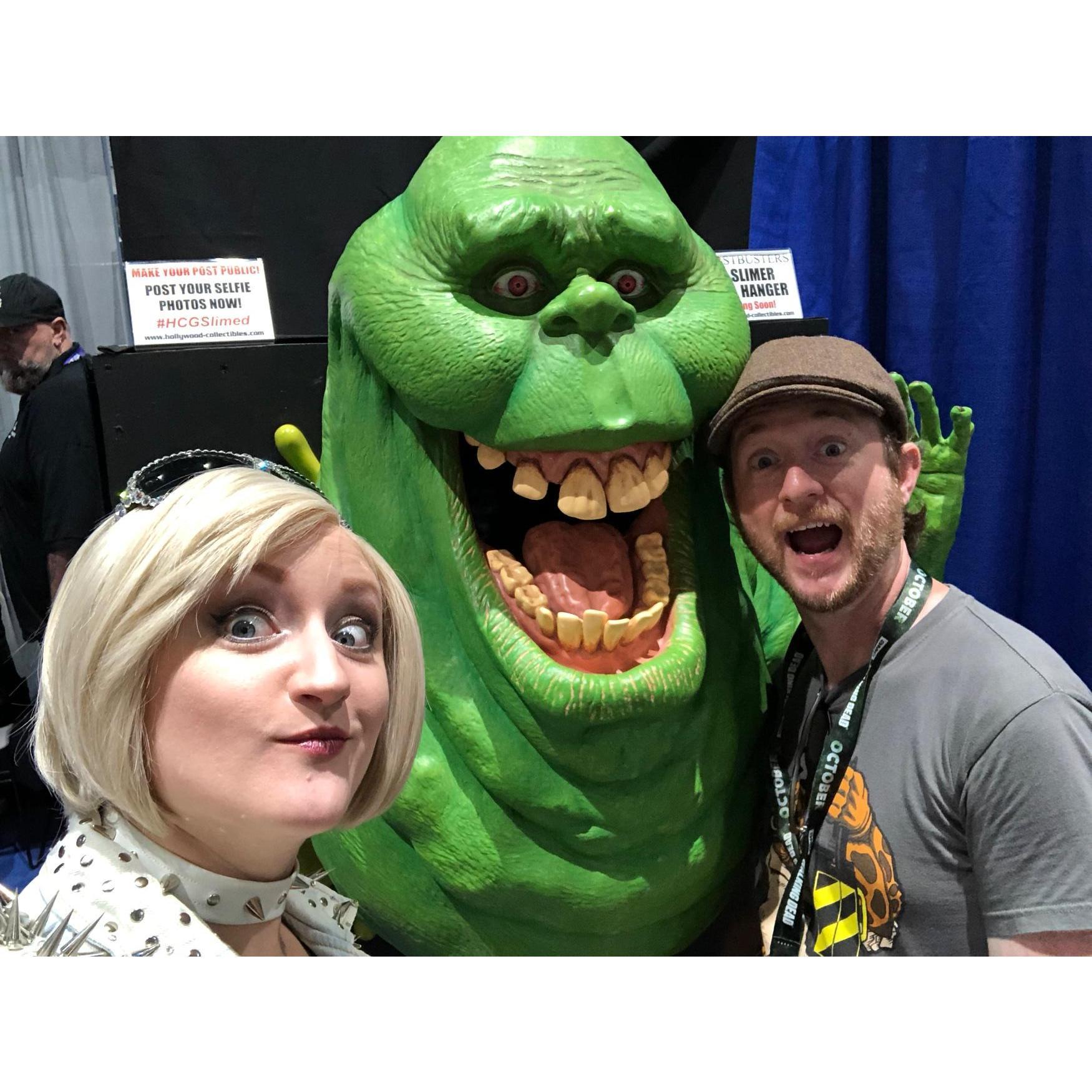 Lauren first 'swiped right' due to to John's Ghostbuster pic on his online profile.