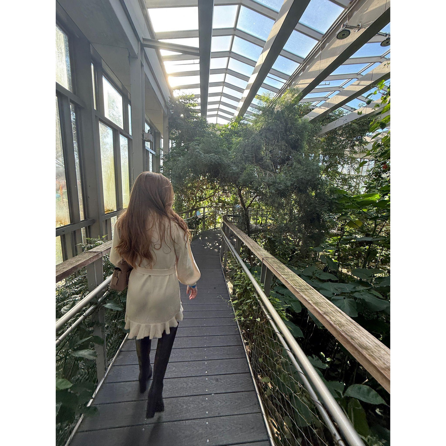 John Michael surprised Melissa by taking her to a butterfly garden for a private butterfly release.