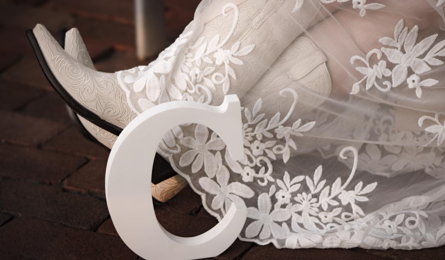 The Wedding Website of Lauren Farmer and Ethan Chance