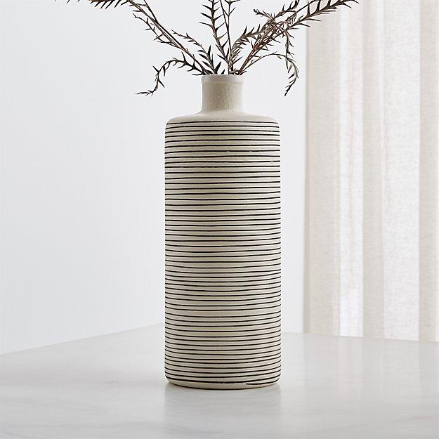 Raya Cream Bottle Vase